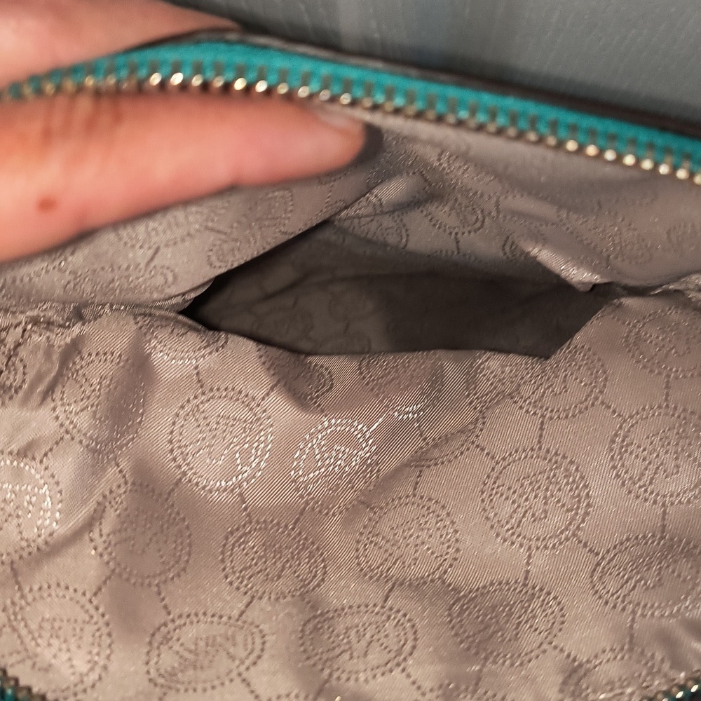 Michael Kors Bedford Flap Crossbody Bag - Picture 10 of 11
